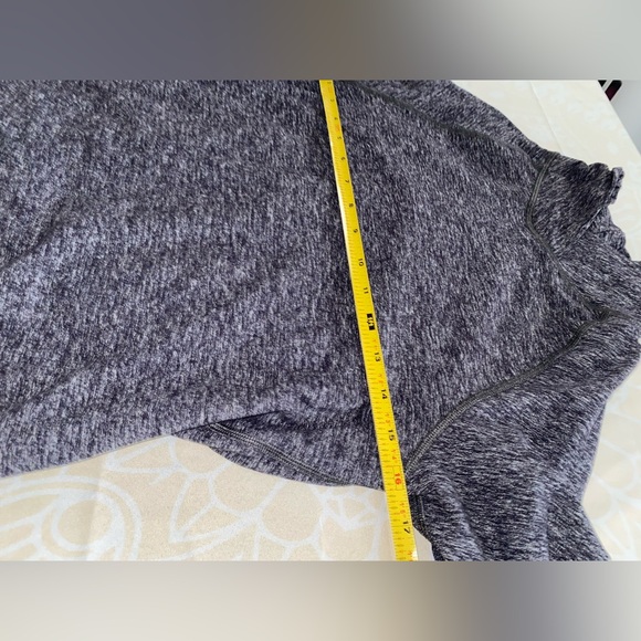 Lululemon Warm Your Core Long Sleeve Tee Heathered Black size 6 - Picture 5 of 14